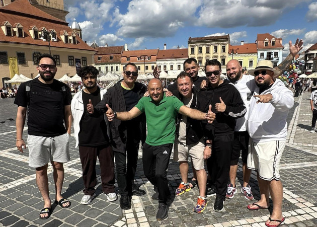 4 zile, Piaţa Sfatului e despre romi 