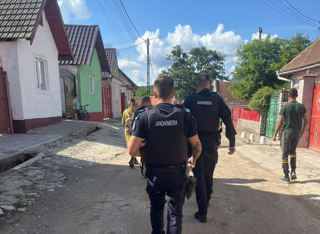 „Linşare” în faţa magazinului: 4 agresori şi 1 victimă