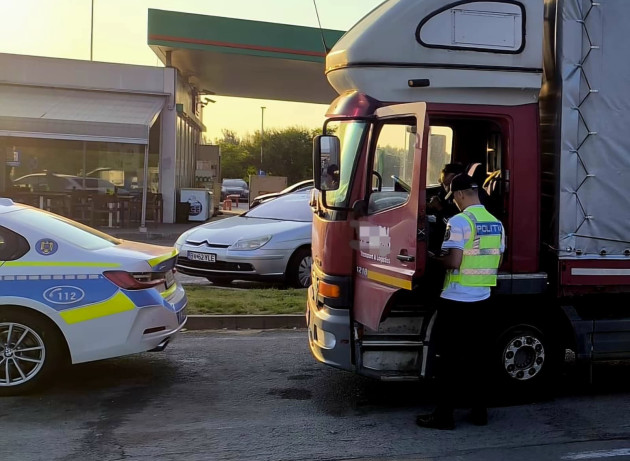 A încercat să păcălească poliţiştii cu o asigurare falsă