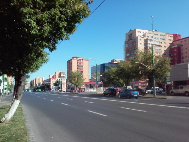 Brașov, bulevardul Vlahuță: Un singur vecin prost a fost de ajuns să le distrugă tot blocul