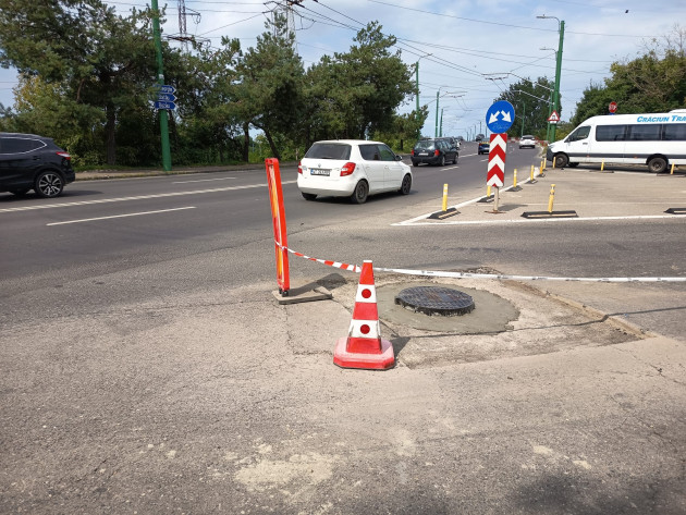 Ultimatum pentru reţelişti: Au un an să aducă la nivel toate gurile de canal din Braşov 