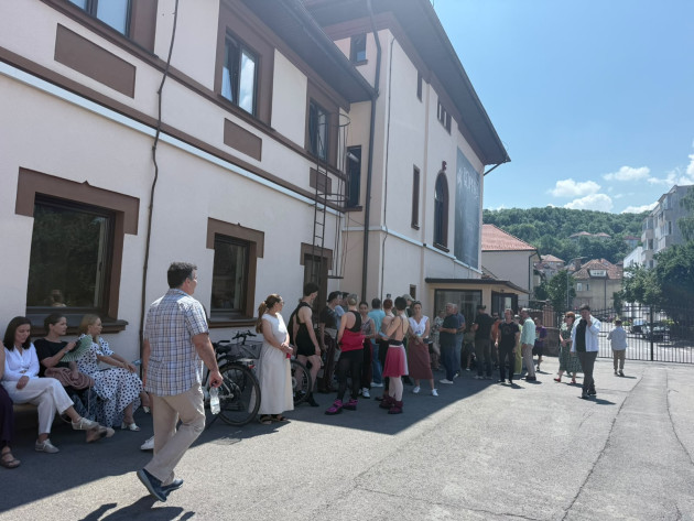 „Lucrurile au fost scăpate de sub control” la Opera Braşov: 3,5 milioane de euro/an, salariile a 227 de angajaţi, la 1, rar 2 spectacole pe săptămână