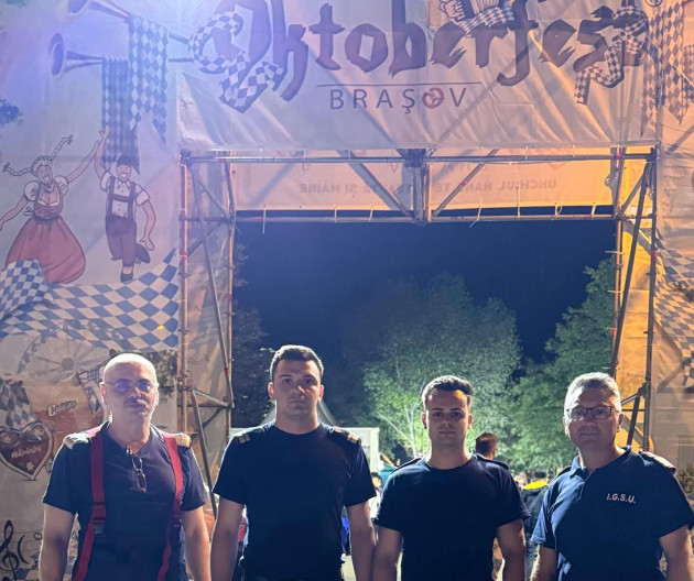 Pompierii, în dispozitiv la Oktoberfest Braşov