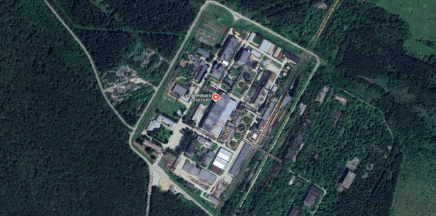 „Uzina R” Feldioara intră în reorganizare: Demolări pentru extinderea fabricii de uraniu din judeţul Braşov