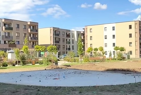 Primul parc public în cartierul privat Tractorul