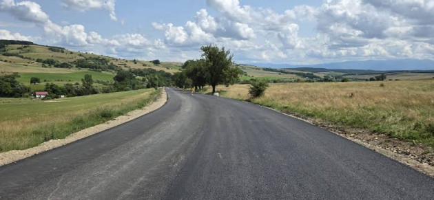 Consiliul Judeţean Braşov plăteşte mai puţin pentru drumul judeţean Şoarş-Bărcut 