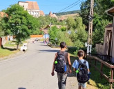 Începe şcoala: La Braşov, în două schimburi la multe şcoli, cu reorganizare de reţea şi câteva necunoscute