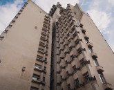 În cât timp urci 10 etaje? Un pompier o face în... 1 minut și 8 secunde!
