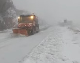 Prima deszăpezire pe Transfăgărășan. Pe drumul care traversează Munții Făgăraș se circulă în condiții de iarnă
