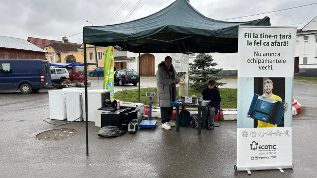 Vulcanul scapă de DEEE-uri 
