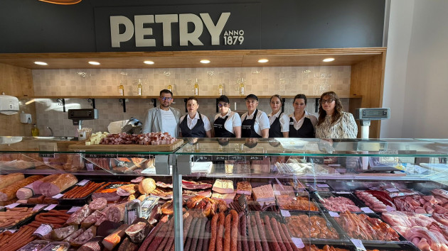 Măcelăria Petry deschide primul magazin din Brașov