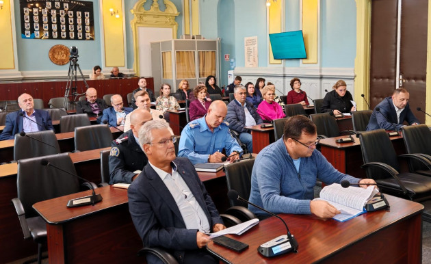 Instituțiile publice din județul Brașov deficitare în ceea ce privește adaptările pentru persoanele cu nevoi speciale. Acestea vor fi evaluate de Grupul Județean pentru Accesibilitate