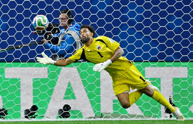 Portarul capverdian Vozinha şi-ar dori viaţa fără notorietate de dinaintea Cupei Mondiale
