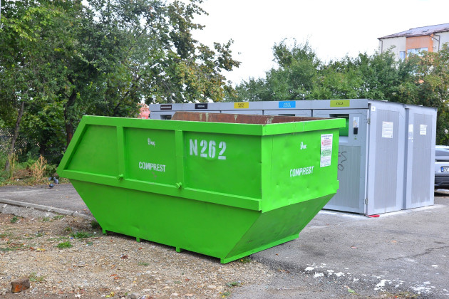 Brașovul, în „Luna curățeniei de toamnă”. Cetățenii se pot debarasa de deșeurile voluminoase la cele 50 de containere de mari dimensiuni