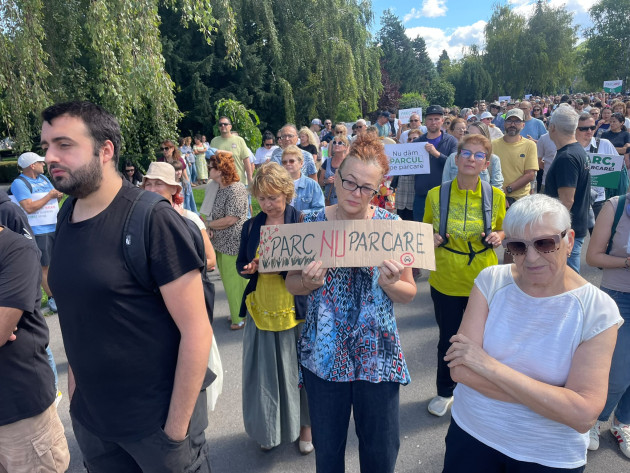 1.000 de braşoveni au înconjurat Parcul Nicolae Titulescu