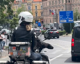 Se schimbă regulile în trafic: 3 metri liberi pentru motociclişti, la zebră