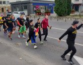 Tricolorul străbate țara. La Brașov, a fost și prefectul „în linia întâi”  