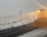 Zile de iarnă adevărată pe DN7C. DRDP Brașov: treceți la cauciucurile de iarnă sau evitați tronsonul