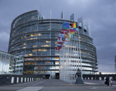 Europarlamentarii români, chemaţi să facă front comun pentru programele dedicate seniorilor