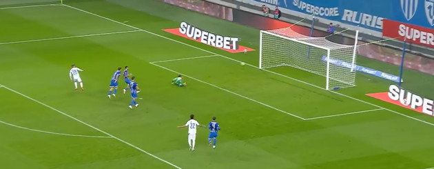 Campioana ţine aproape de Dinamo şi Rapid