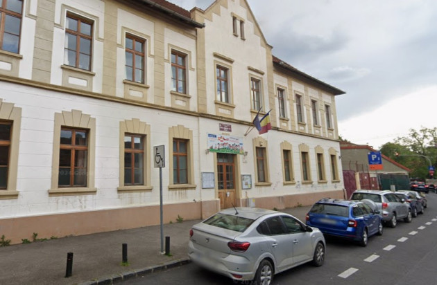 Corpul de pe strada Agrişelor al Şcolii Gimnaziale nr. 5 intră in reabilitare