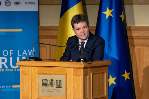 „A devenit extrem de ieftin să plăteşti o mie de voci”