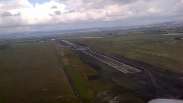 Azi, vot final pentru Legea Aeroportului Braşov