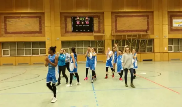 Olimpia, lider în Cupa Europei Centrale după trei victorii în trei meciuri