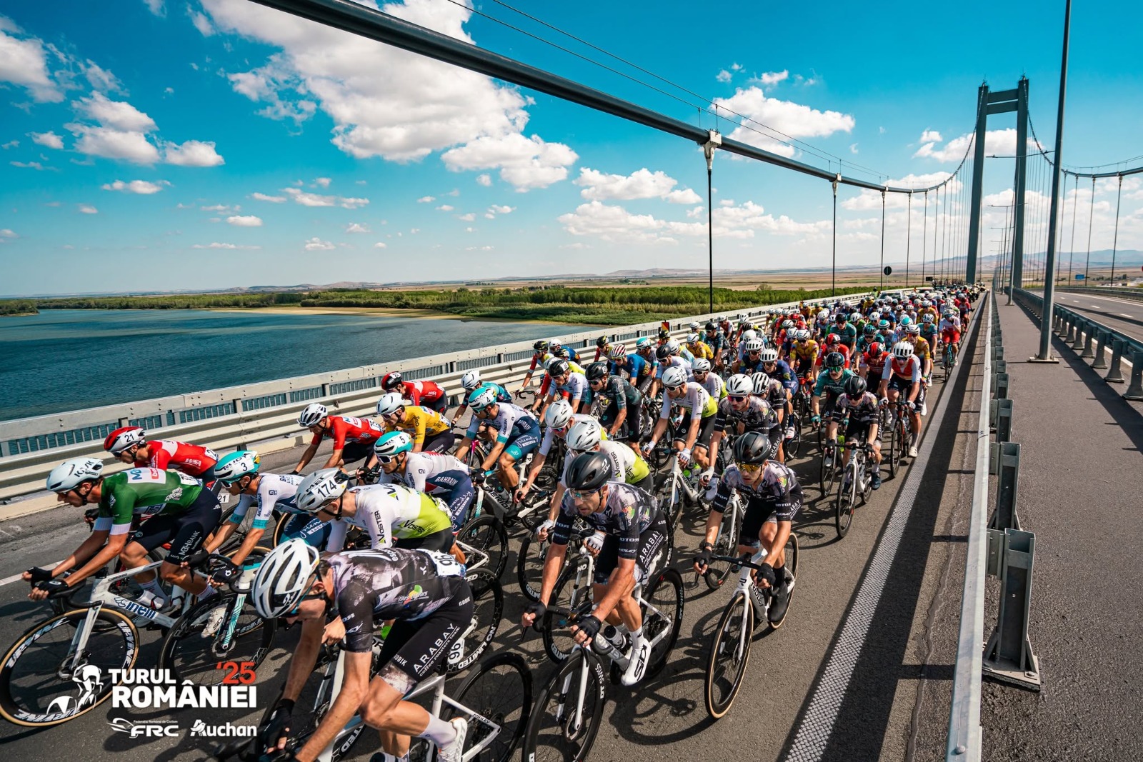 Brașovul se pregătește pentru cel mai spectaculos eveniment sportiv al toamnei. Pe 12 septembrie, Turul României aduce în oraș caravana ciclismului de elită