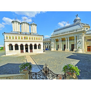 Bunurile retrocedate Bisericii Ortodoxe Române nu se înstrăinează